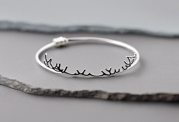 Silver bracelets for men: A timeless trend