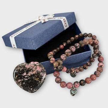 2 Rhodoniet Armbanden met Hartje Edelsteen (incl. cadeaudoosje)