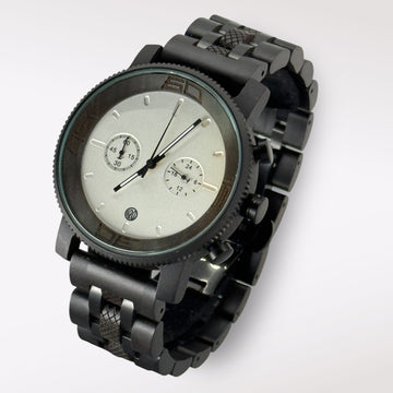 TimberWood Nova™ – Retro Herenhorloge Zwart Sandelhout & Metaal