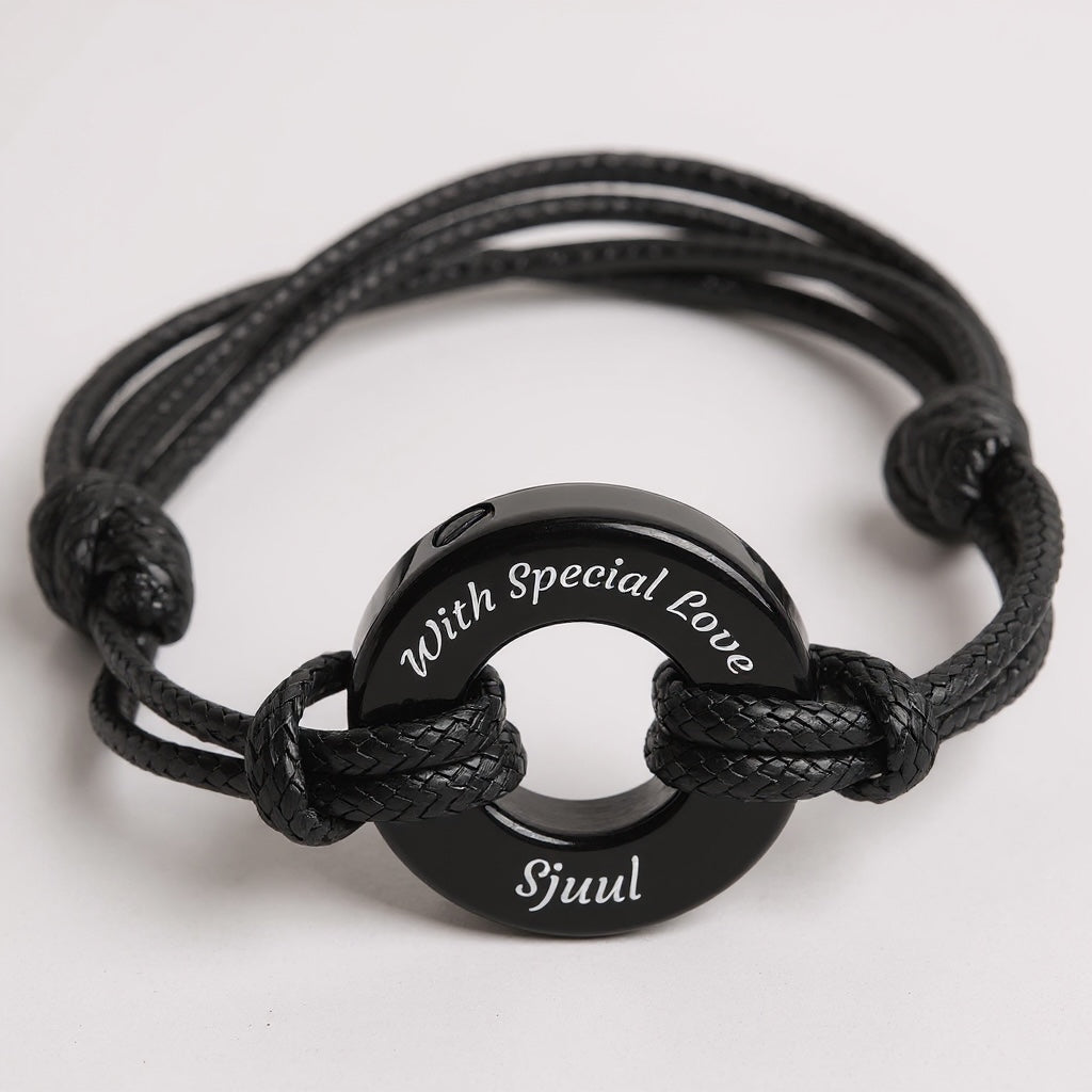 Zwarte Urn Armband – Verstelbaar leer + Askamer met Gravure