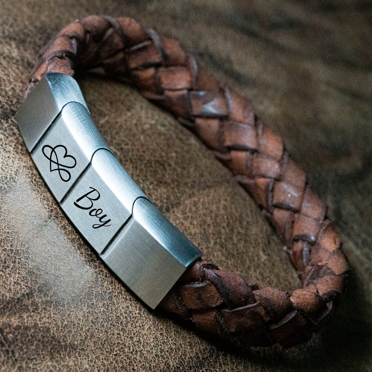Gevlochten 4 namen armband - licht bruin leer