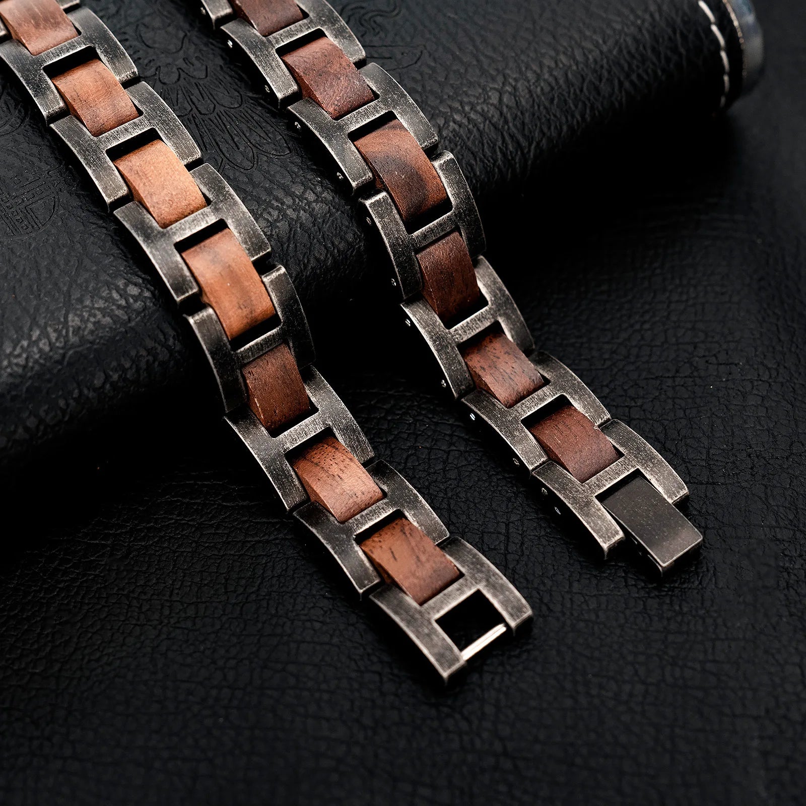 Vintage Woody – Mannelijke authentieke houten armband