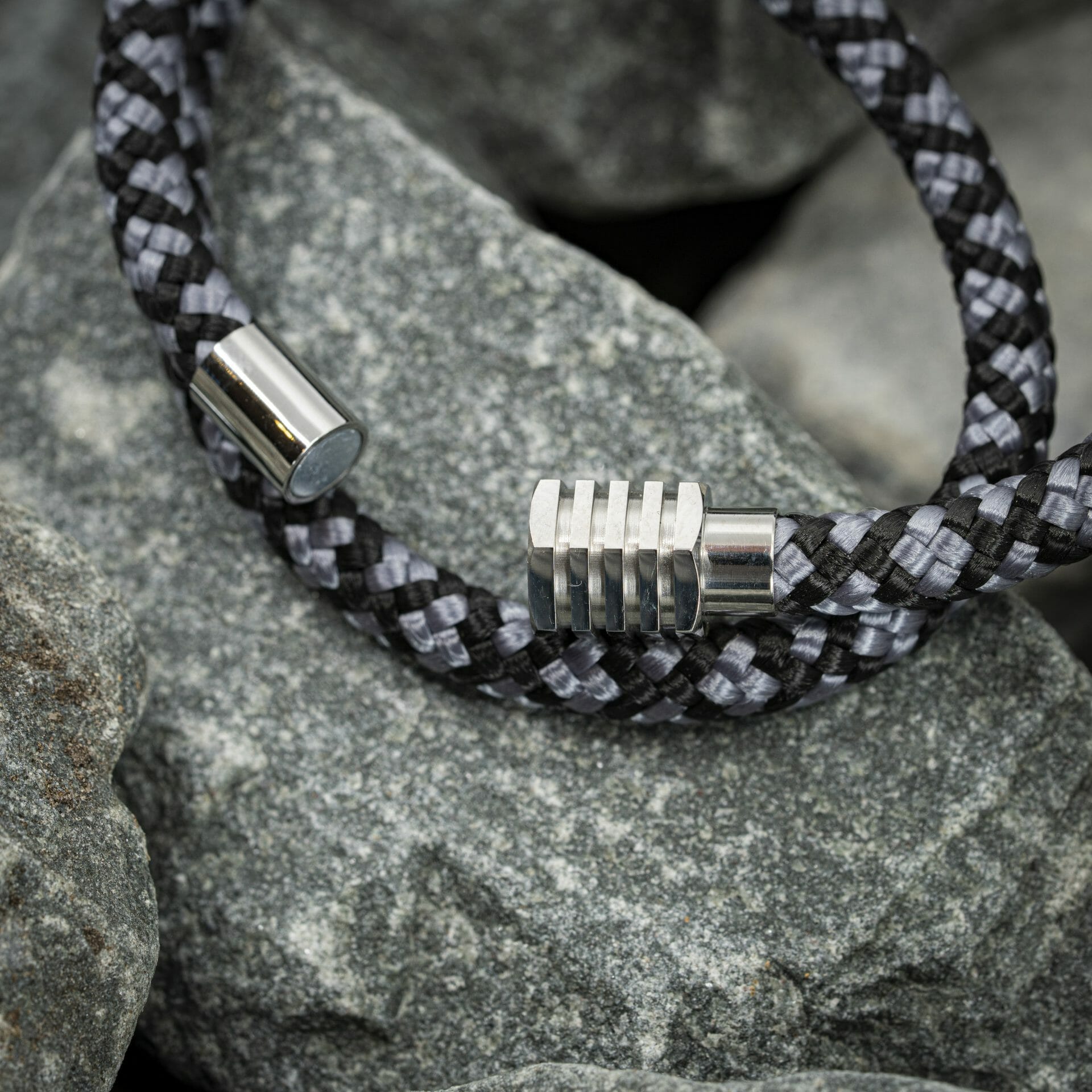 Navy™ Armband – Grijs & Zwart Touw