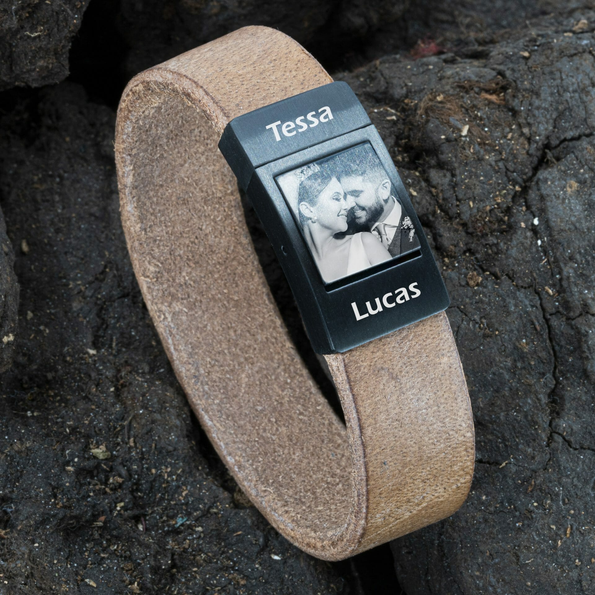 Fotoarmband met eigen Namen en Fotogravure – Beige leren Armband