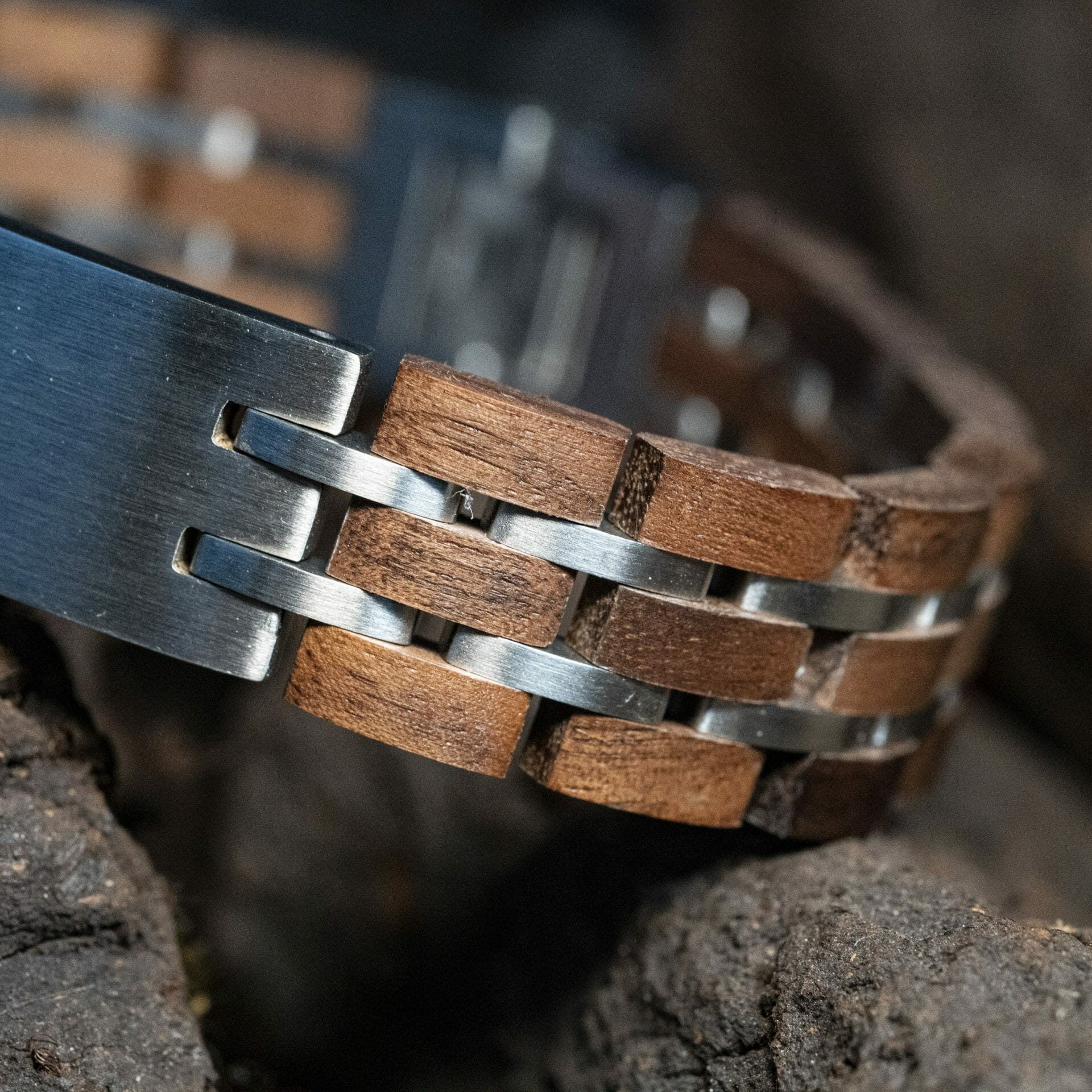 Eigen gedicht op armband gravure – Brede RVS Houten armband