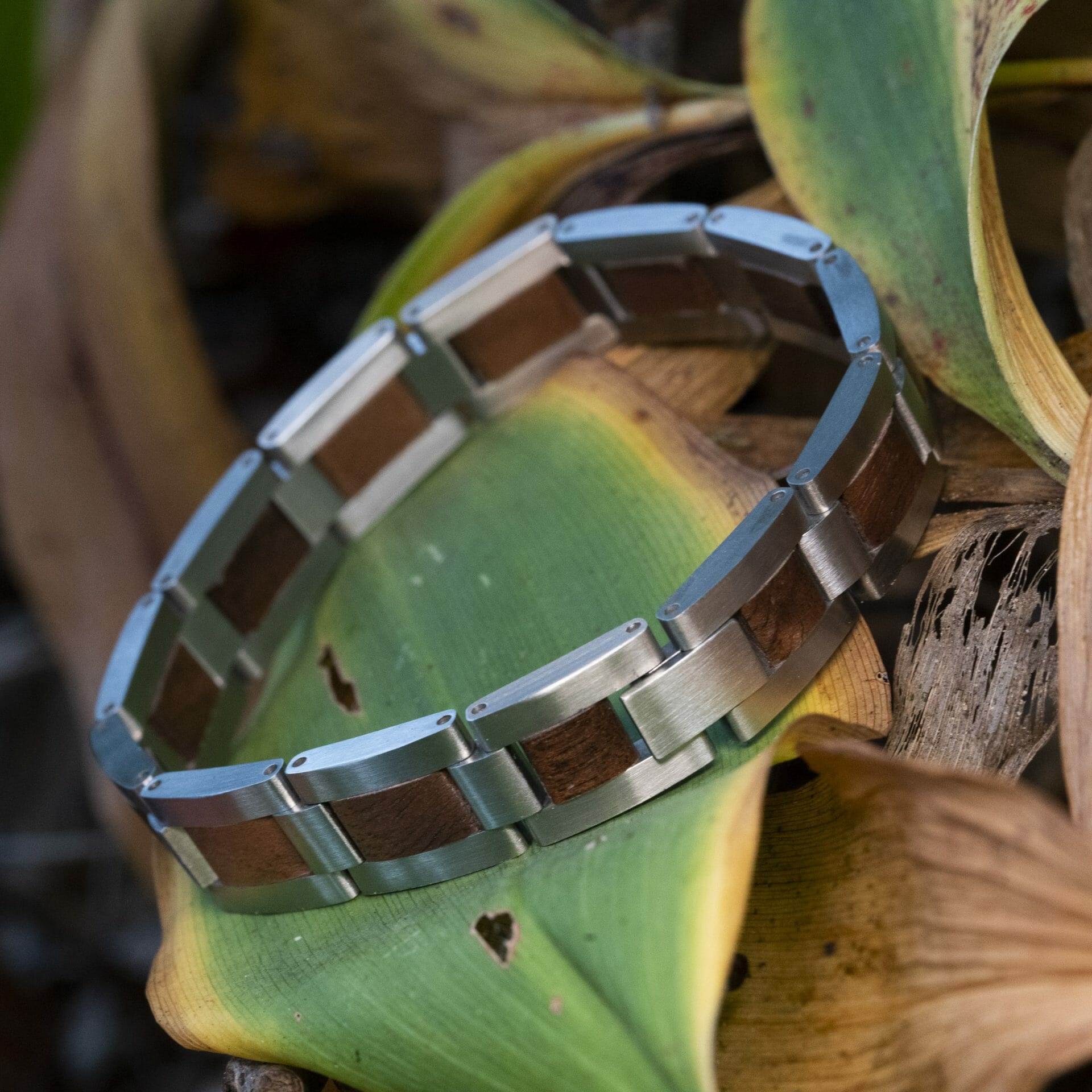 Classic TimberWood (Walnoot + RVS) – Houten armband