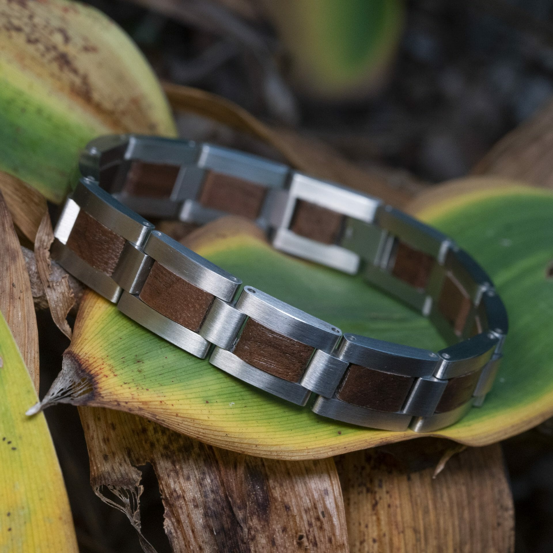 Classic TimberWood (Walnoot + RVS) – Houten armband