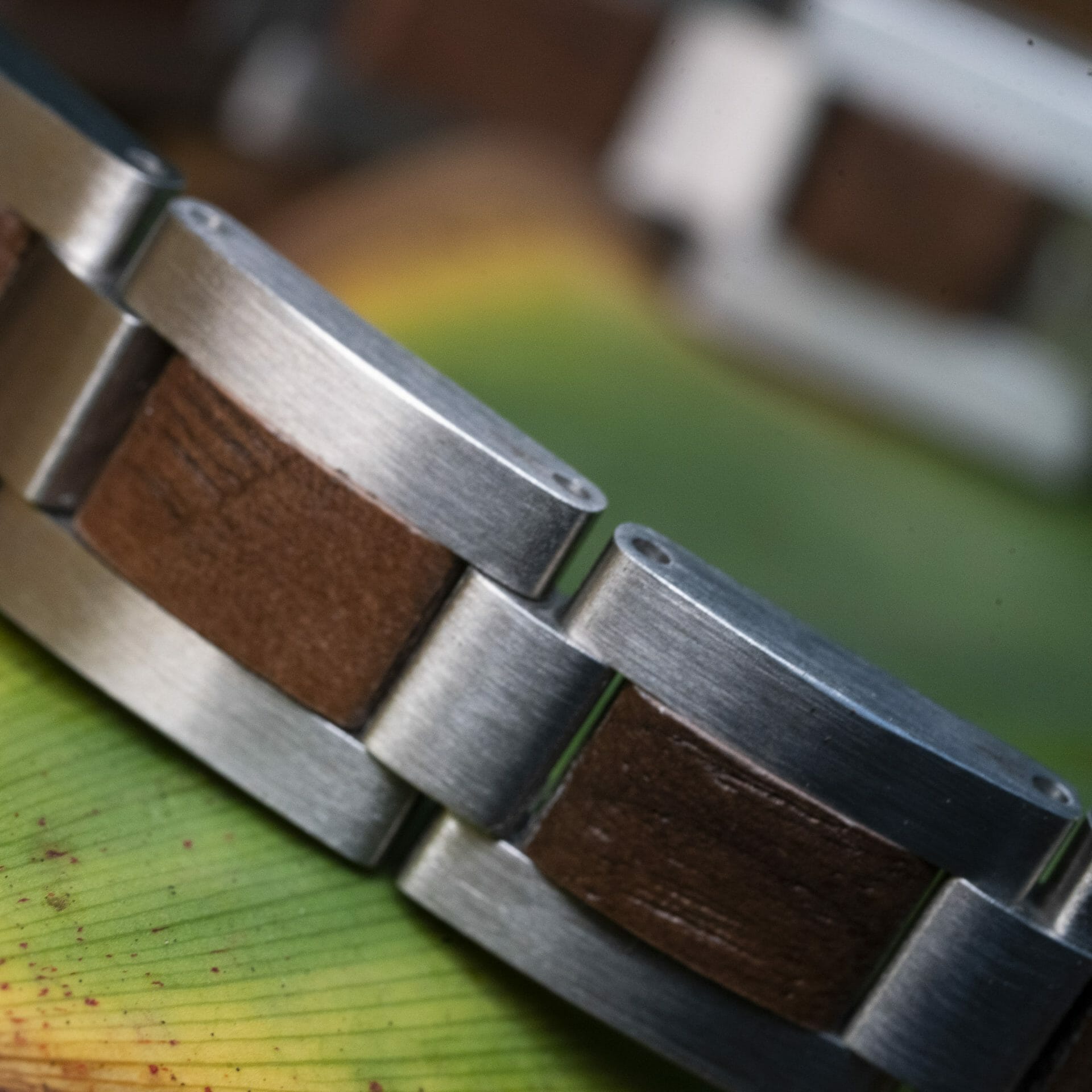 Classic TimberWood (Walnoot + RVS) – Houten armband