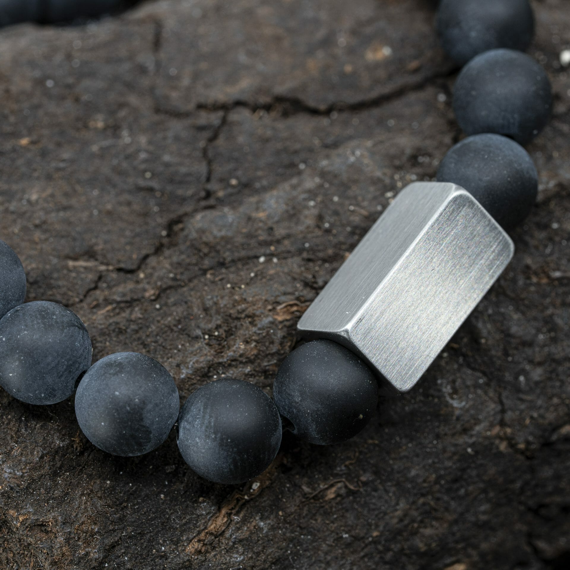 Zeus – Mat zwarte Agaat – Kralen armband