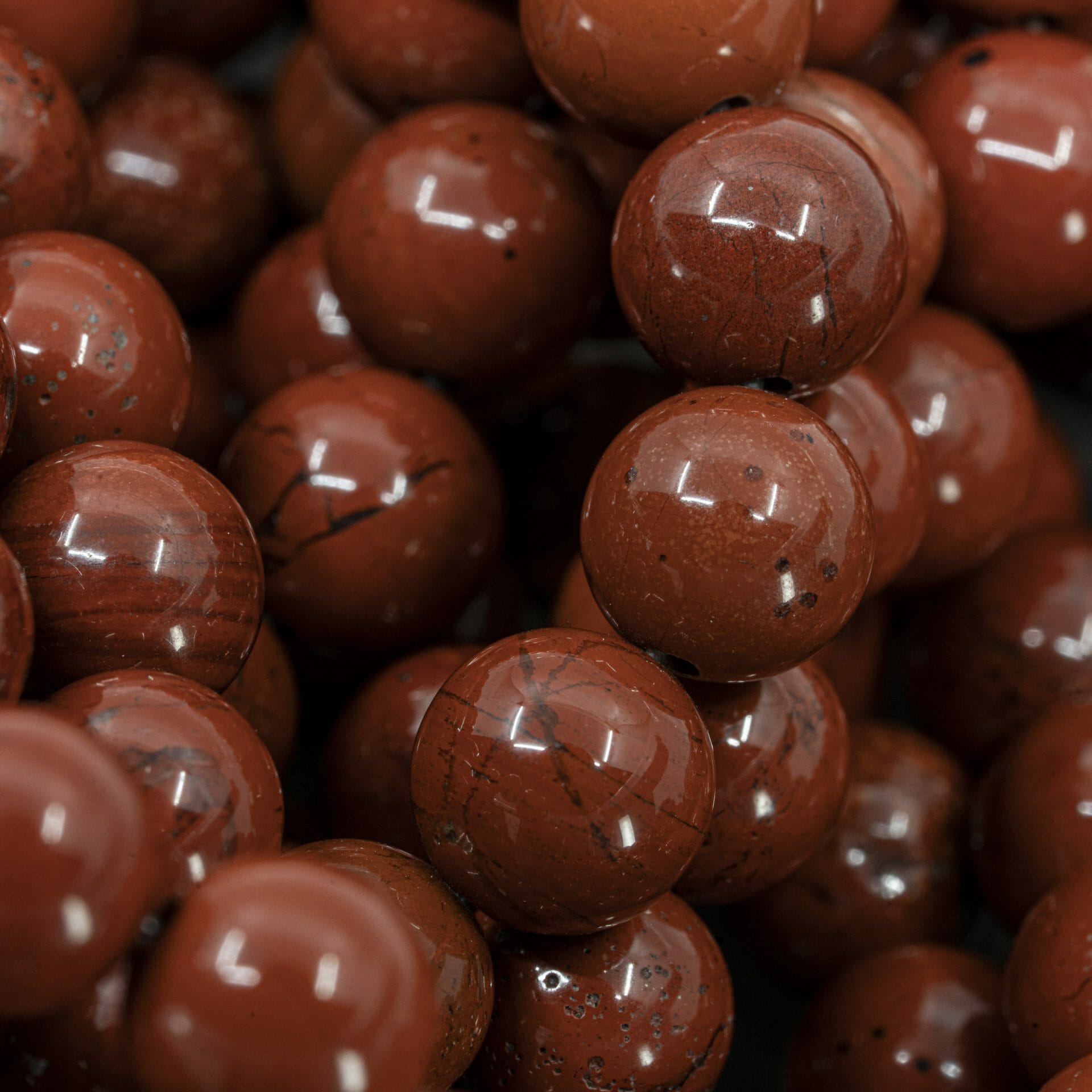 Great Red Dragon - Rode Jasper Kralen armband