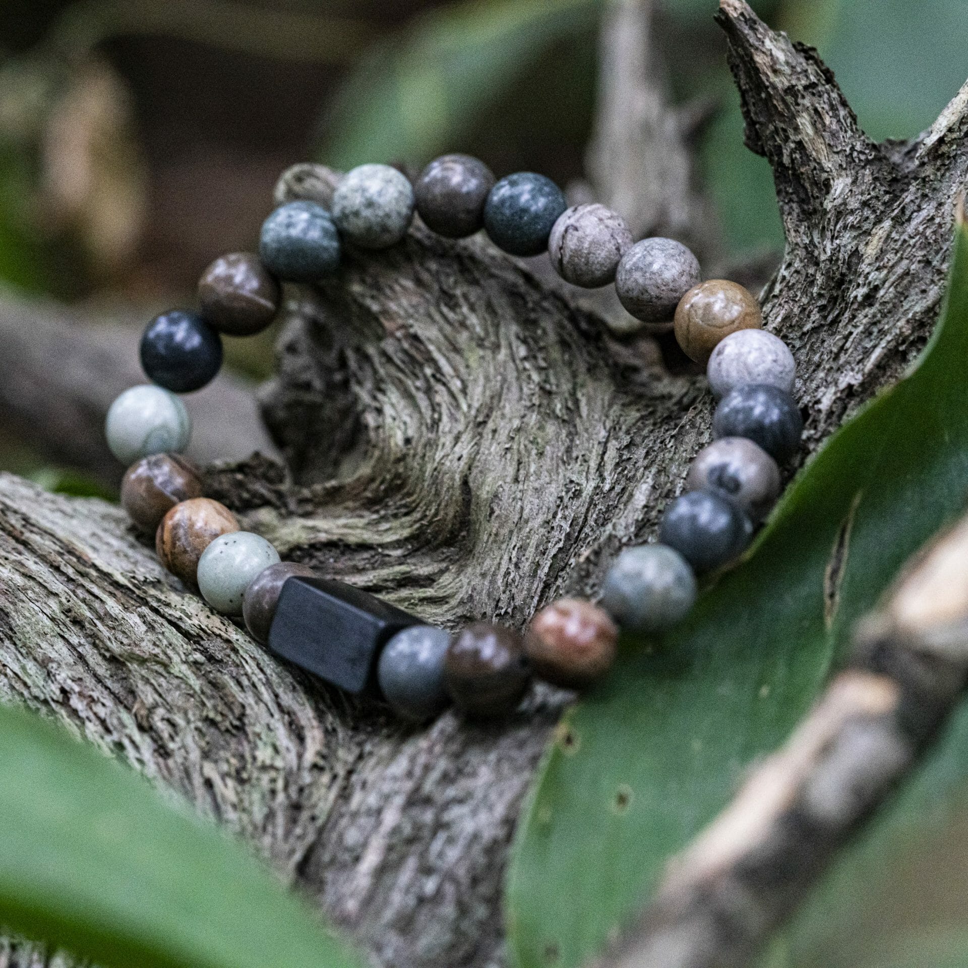 Mud Stone ‘Kleurrijk’ – Kralen Armband