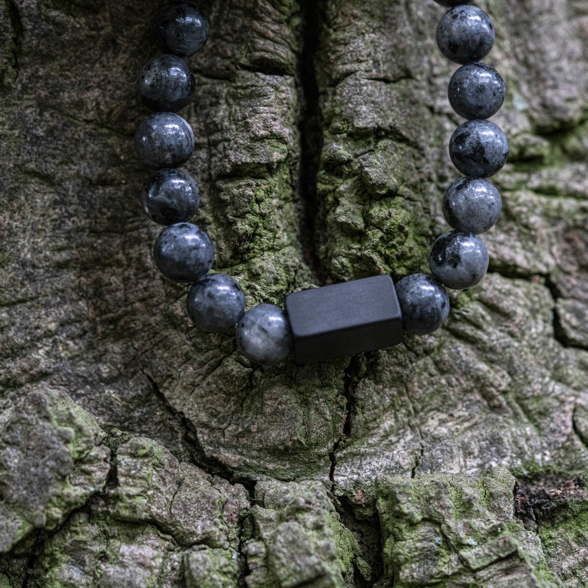 Vingerafdruk Zwarte Labradoriet – Natuurstenen kralen Armband