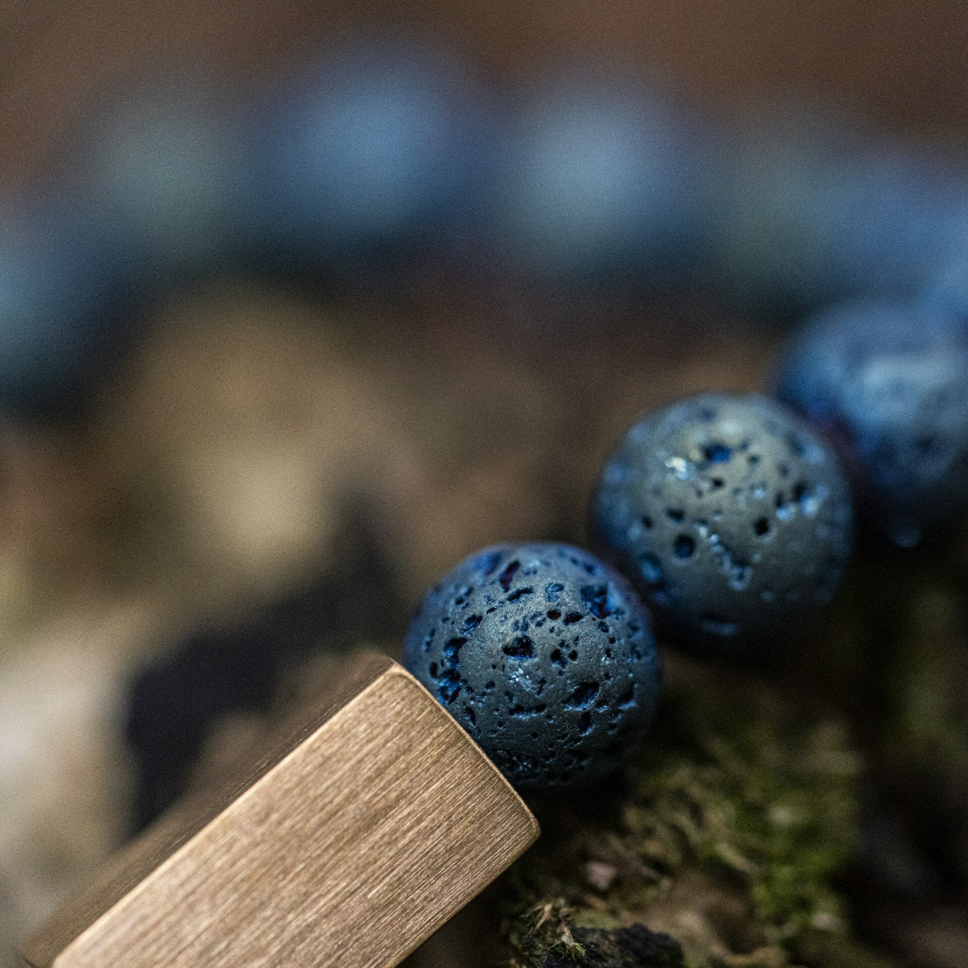 Voltage 'Electroplated Lava' blauwe kralen armband