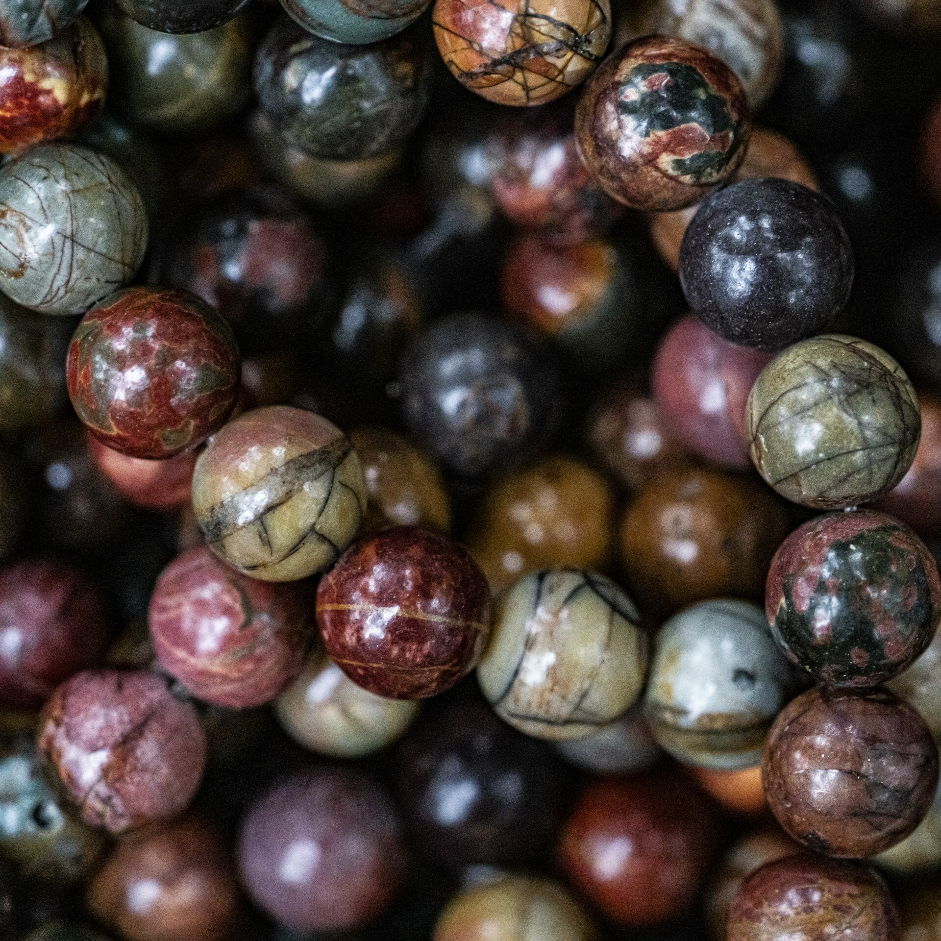 Picasso - Kleurrijke 8mm Jasper kralen armband
