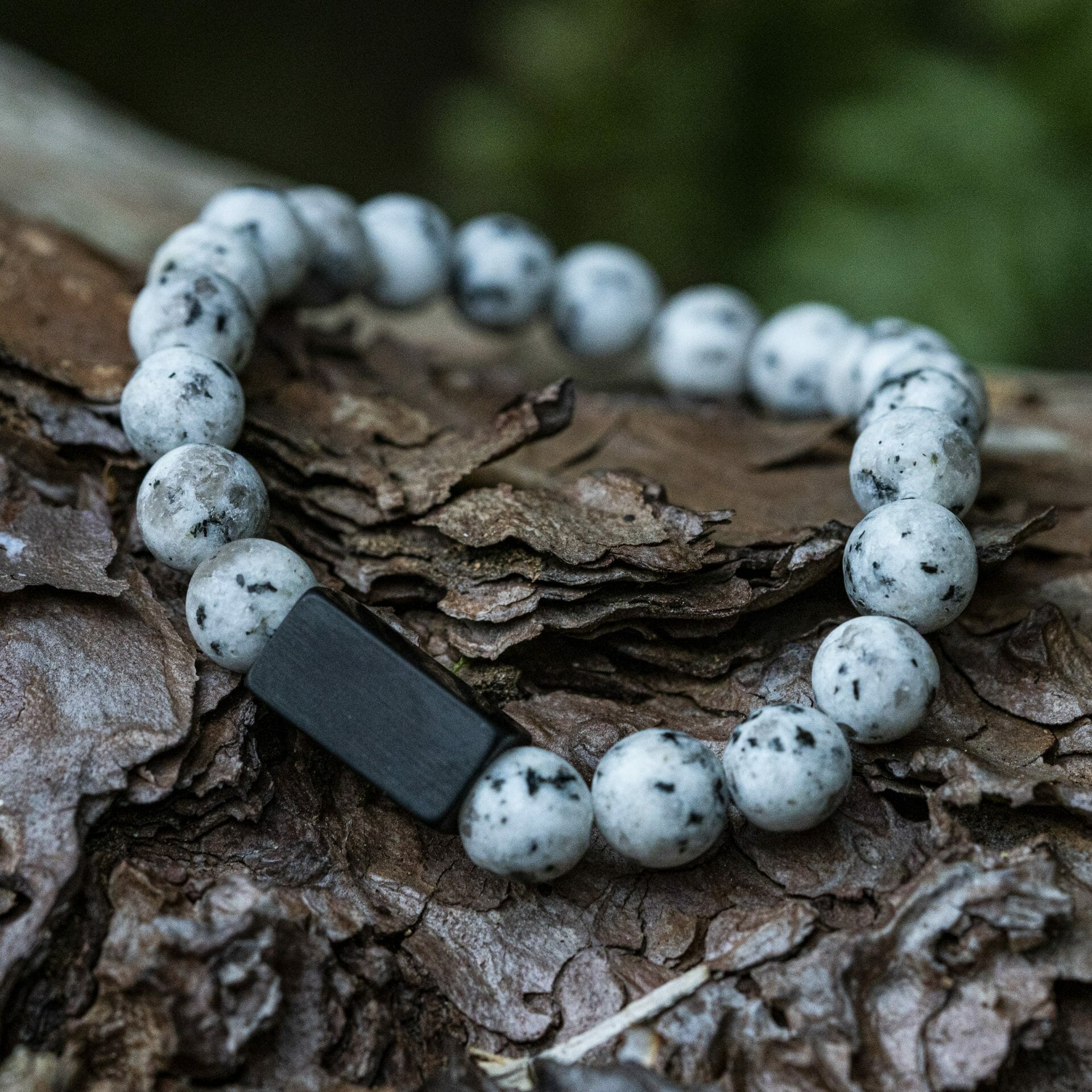 Midnight Snow – Kralenarmband met Persoonlijke Gravure