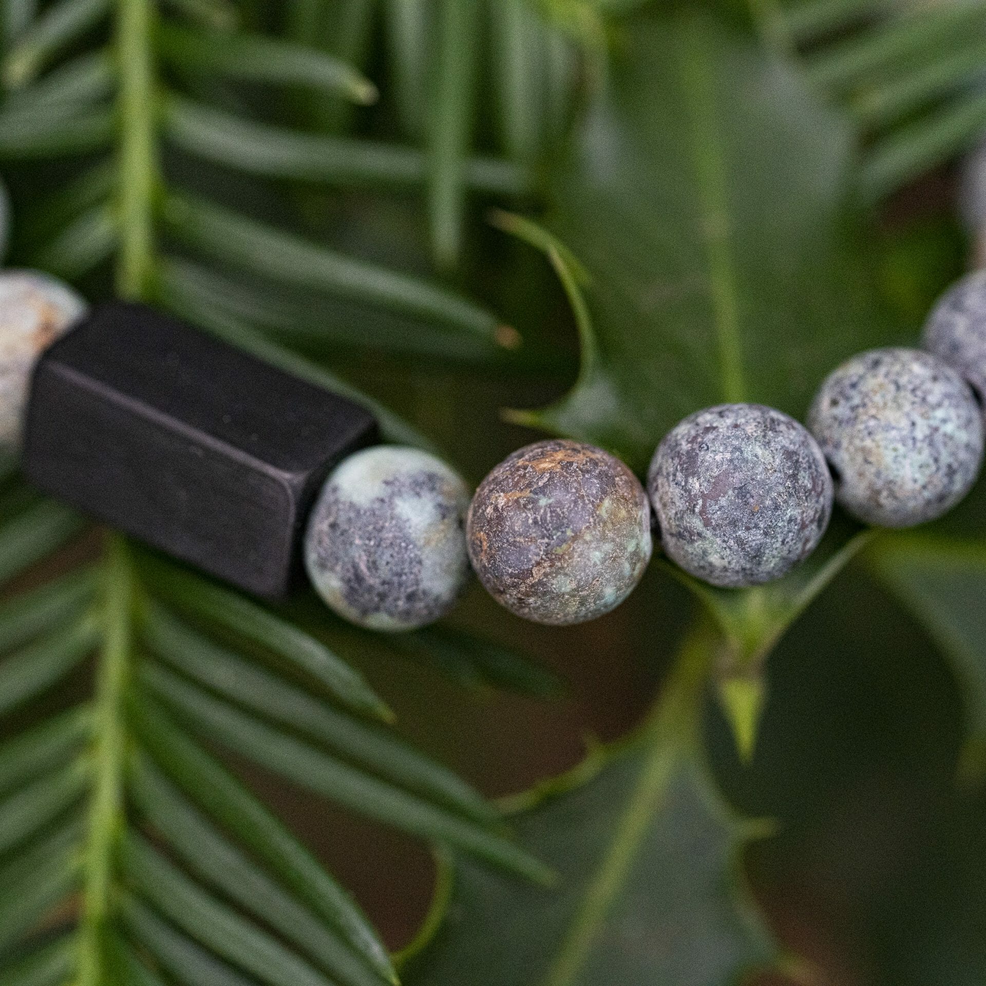 Afrikaanse Matte Turquoise Kralen Armband – 10mm Stenen