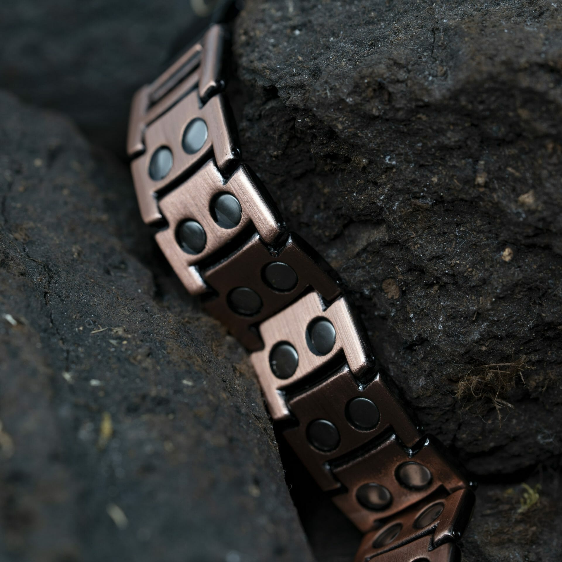 Zwarte Magneet Armband – Flåm + eigen tekst gravure