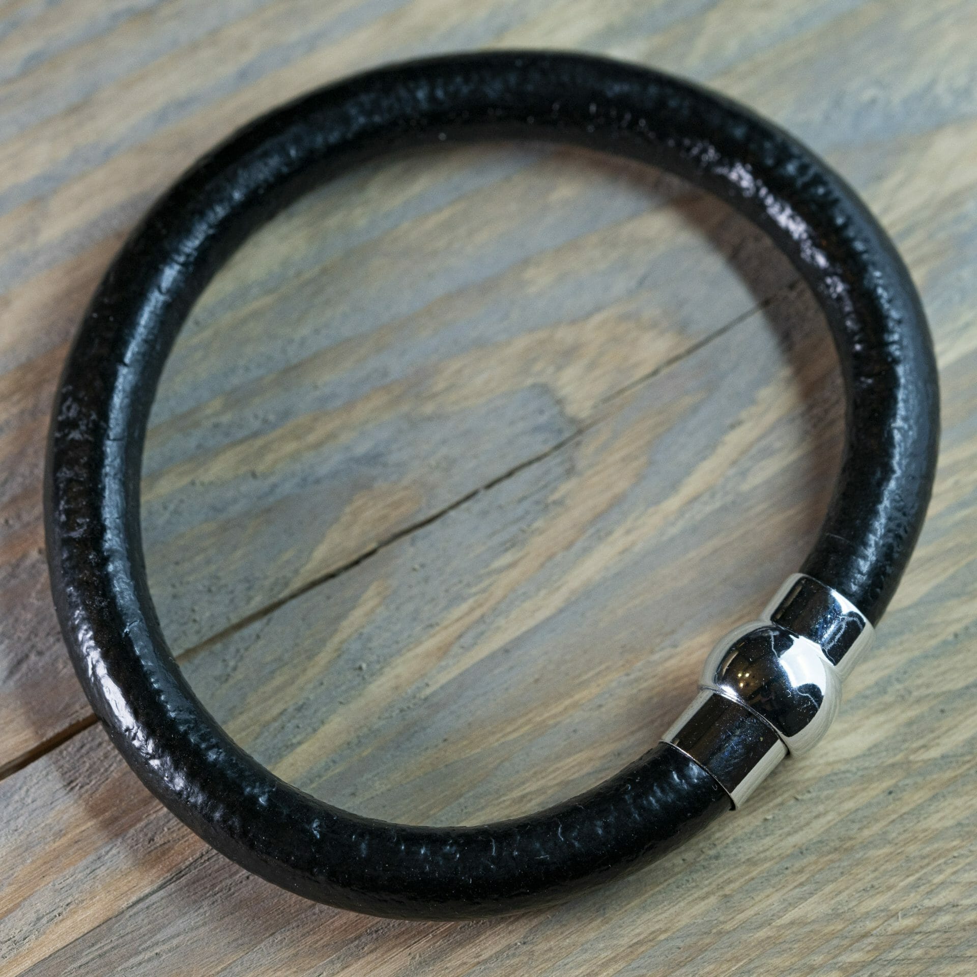 Zwart leren ronde Viking Armband – Sweden