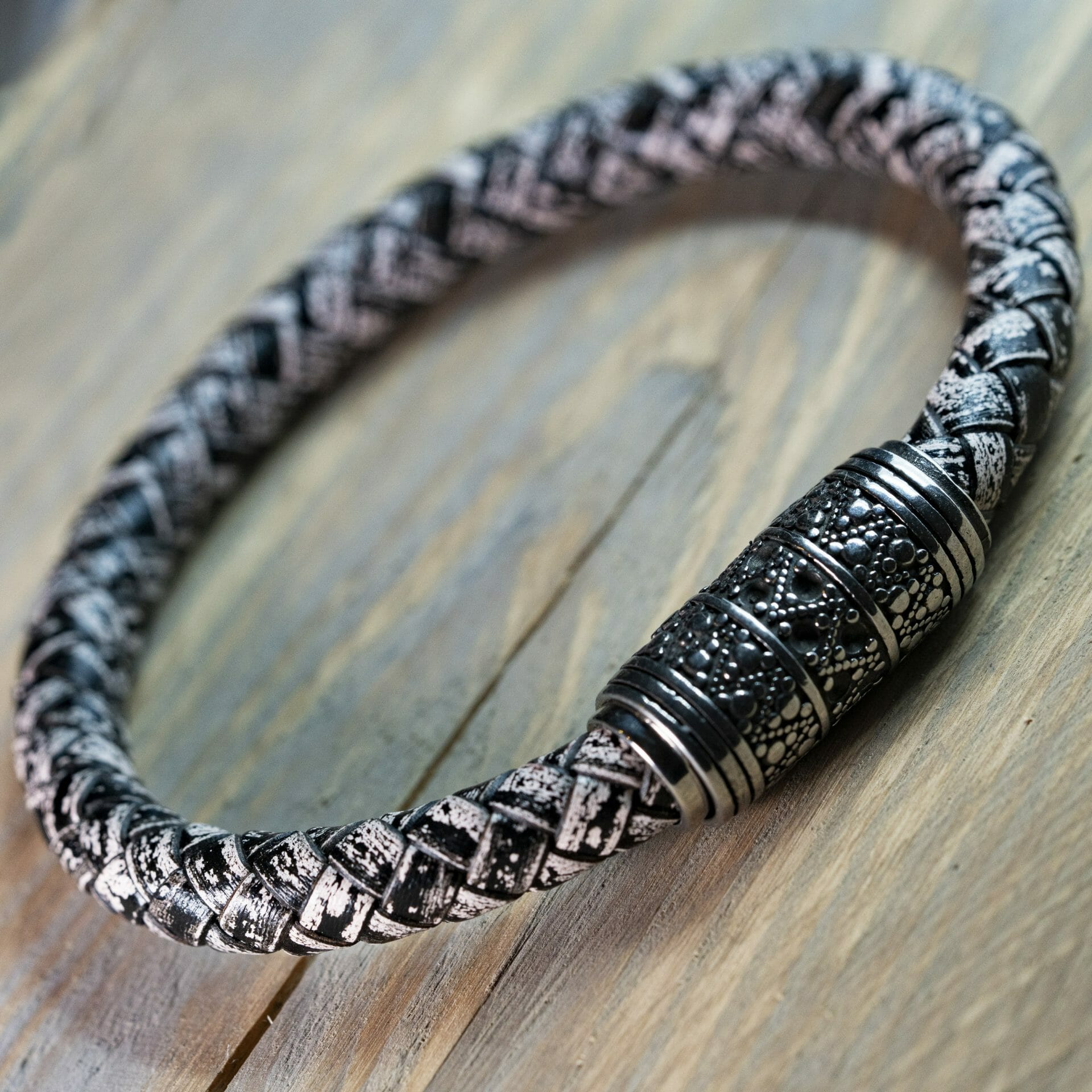 Wit / Zwart geweven 8mm armband | Italiaans Valiano™ leer