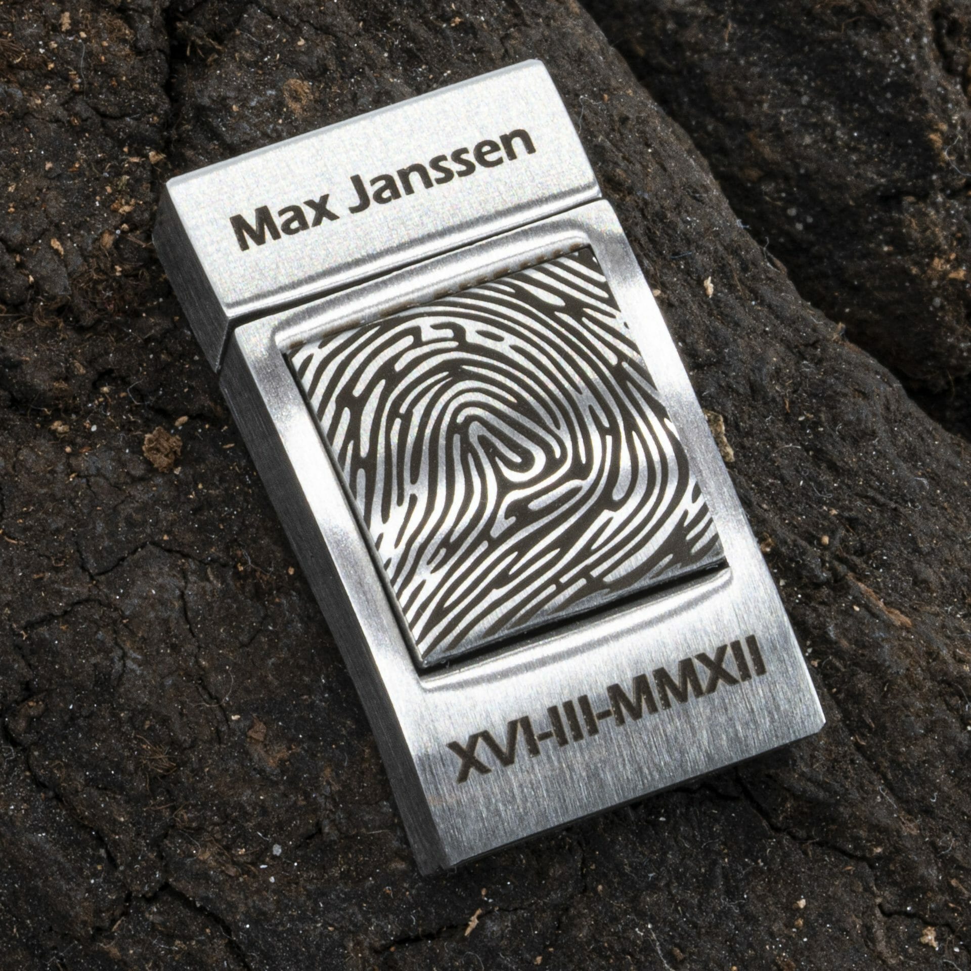 Upload je Vingerafdruk op 8 soorten leren armband – Amsterdam edition