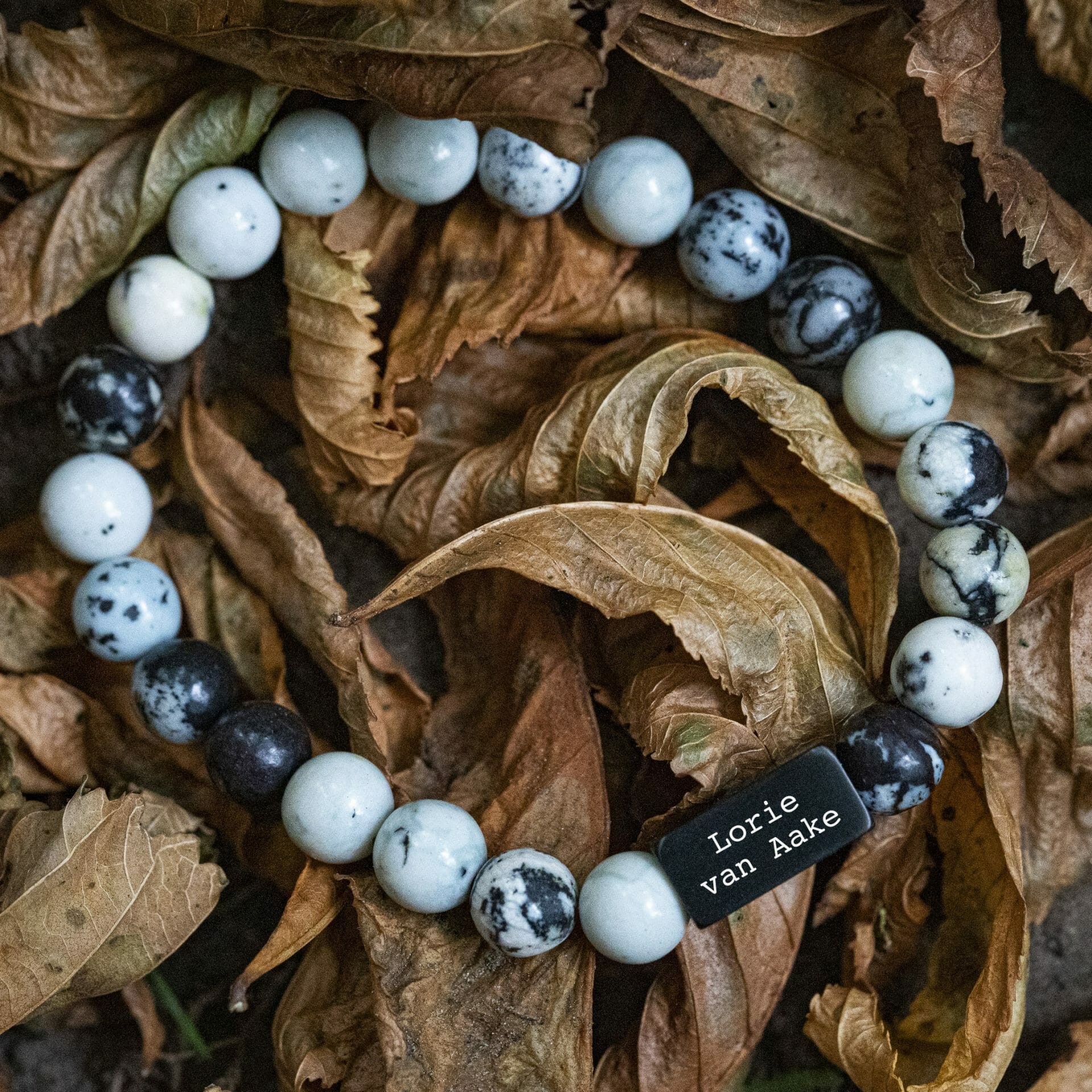 Witte Turquoise Jasper - Naamgravure 8mm kralen armband