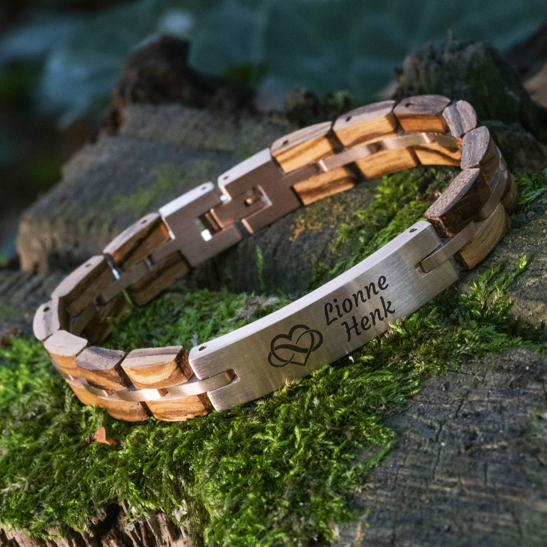Eterna Rosé – Stijlvolle Houten Armband met Gravure