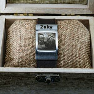 Armband fotogravure van de kat Zaky voor een klant gemaakt